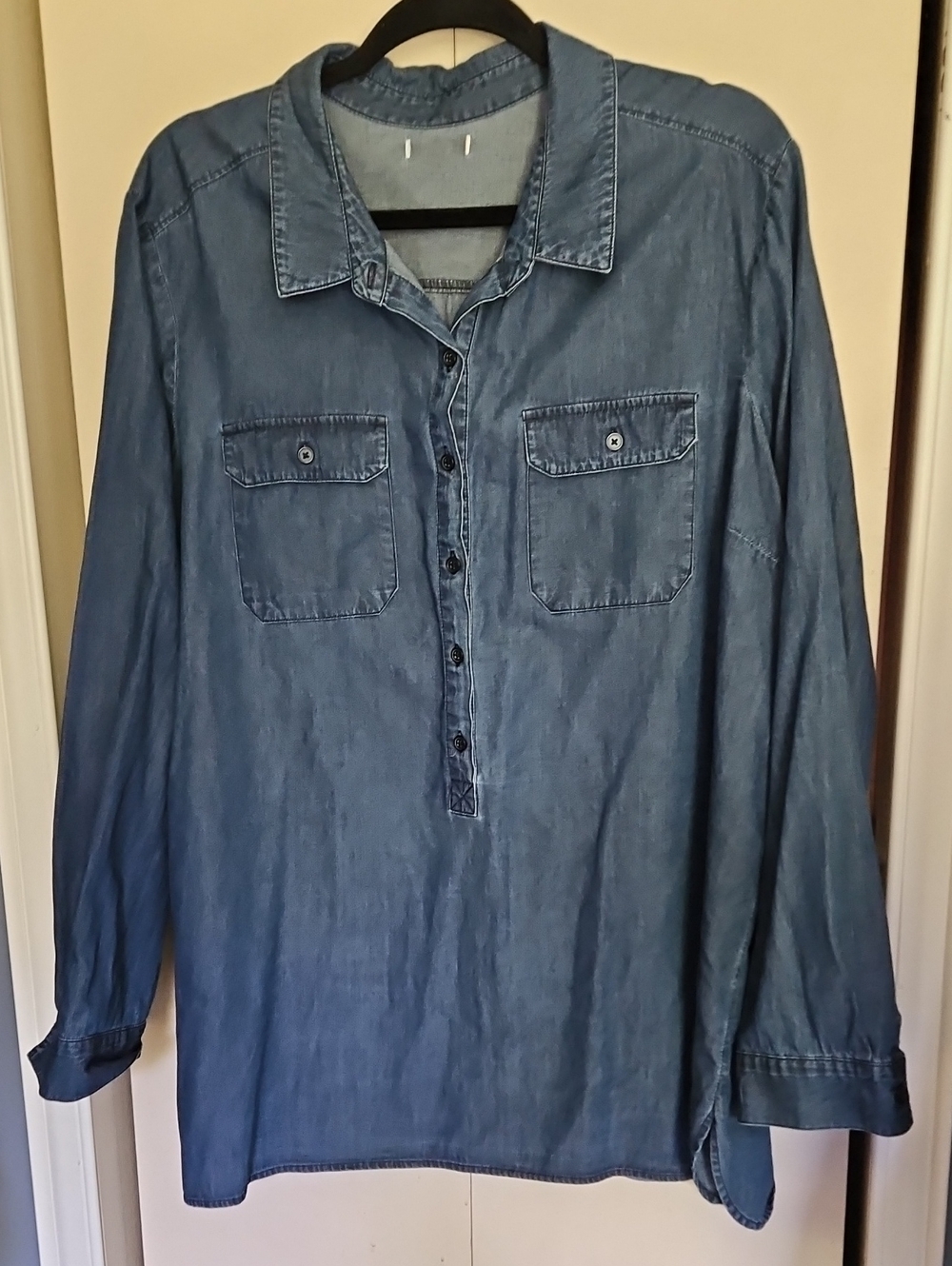 Blue Denim-Style Button Pullover Blouse Sz1x? Ptp 27 L 31